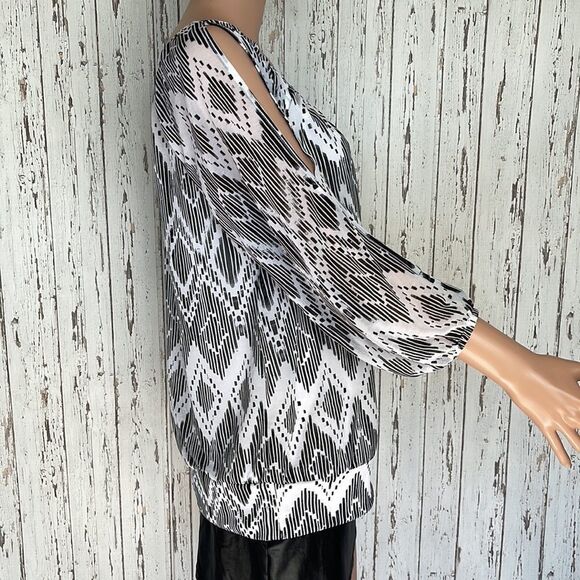 AB Studio Blouse - Picture 5 of 8